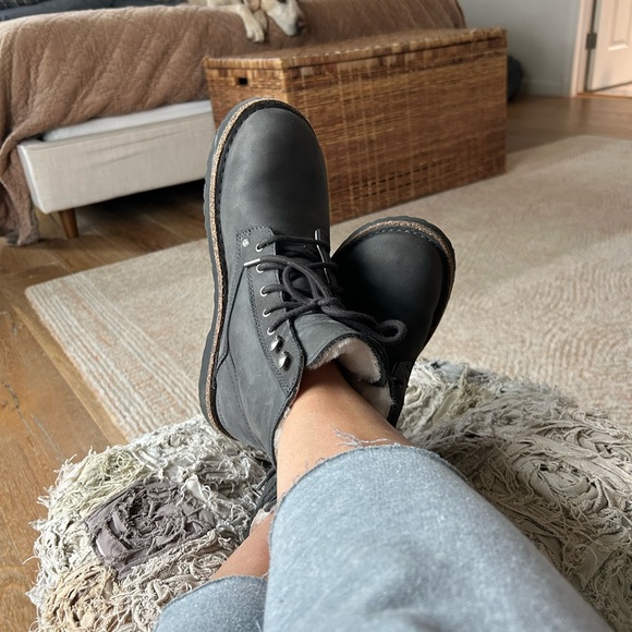 Birkenstock Bryson Shearling Graphite Ankle Boots - Picture 10 of 13